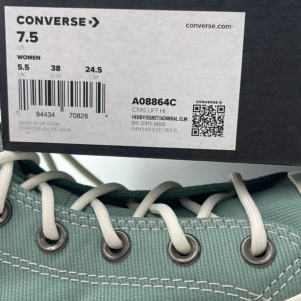 Converse WMNS High-Top Platform Sneakers CTAS LIFT HI HERBY/EGRET/ADMIRAL ELM